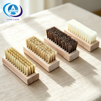 Brosse multifonction DAAN en bois de hêtre avec poils rigides et doux pour le nettoyage des bottes et des baskets