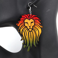 Pendientes de madera estampado León Rasta