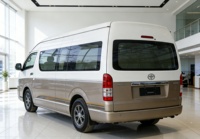 Voitures d'occasion - Véhicules à vendre - Toyota HIACE 2.7L Automatique Standard 13 places 2011 - Minibus d'occasion à essence - Conduite à gauche