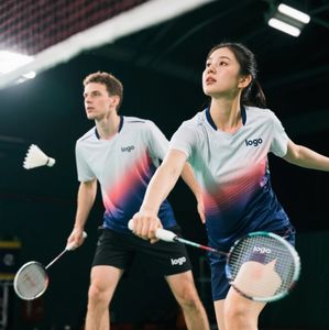 ชุดเสื้อยืดออกแบบซับลิเมชันสำหรับผู้ชายและผู้หญิงชุดเล่นกีฬาแบดมินตันแฟชั่นกางเกงขาสั้นสำหรับผู้ชายและผู้ชาย - Product Image 3