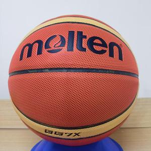 Ballon de basket en cuir PU marron fondu personnalisé avec LOGO - Product Image 5