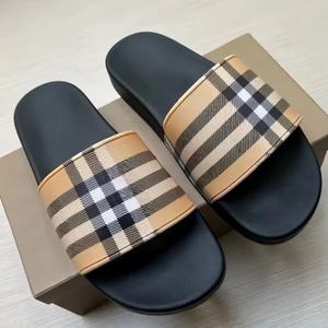 2026 Designer Fashion Trend Series Retro Plaid Slippers High Quality Vintage Slippers Unisex Plaid Slippers OEM ODM Shoes - Product Image 1