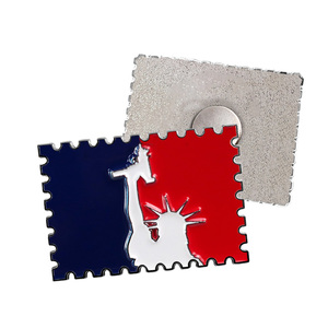 Spilla Quadrata Personalizzata all'Ingrosso con Supporto in Carta, Accessorio per Colletto Colorato - Product Image 1