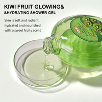 UUKKG OEM ODM Direct leverbaar Fruitgeurende douchegel Aardbei Kiwi Moerbei VC Verlichtende Zoutscrub Lichaamswasgel