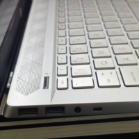 Ordinateur portable d'occasion HP Pavilion 14 pouces, i5 8e génération, 8 Go de RAM, SSD 256 Go, carte graphique indépendante MX250, idéal pour les étudiants et la conception graphique