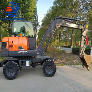 Excavadora de ruedas Doosan DX60W usada, 6 toneladas de peso operativo, componente del motor central, bajas horas de trabajo, Cubo de 0,18 M, potencia de 42500W - Product Image 2