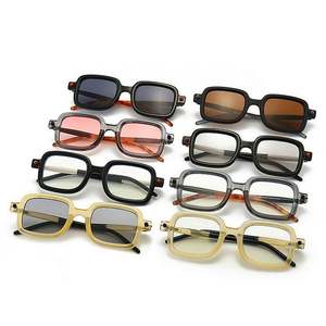Vente en gros de lunettes de soleil classiques vintage à rivets noirs transparents, lunettes de soleil carrées de petite taille pour hommes - Product Image 6