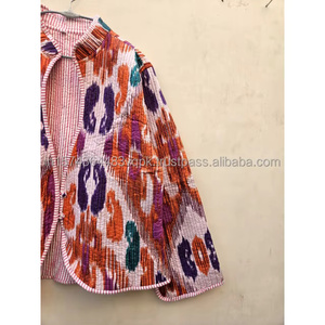 Chaqueta de Mujer Eket Print, Estilo Boho Hippie, Acolchada, de Algodón Ecológico, Reversible, con Estampado Kantha Indio Pintado a Mano, para Verano - Product Image 4