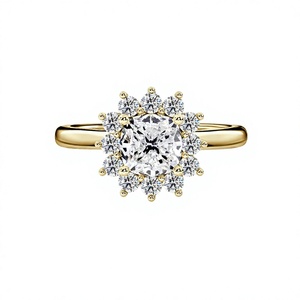 Anillo de compromiso de oro amarillo con halo floral y diamante de laboratorio de corte cojín de 2 quilates - Product Image 4