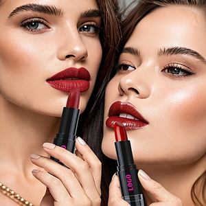 Lipstik Dua Sisi & <span class=keywords><strong>Lip</strong></span> <span class=keywords><strong>Gloss</strong></span> Matte Tahan Lama Efek Melembapkan & Mempertebal Bibir Tanpa Logo OEM Formula Kustom - Product Image 1