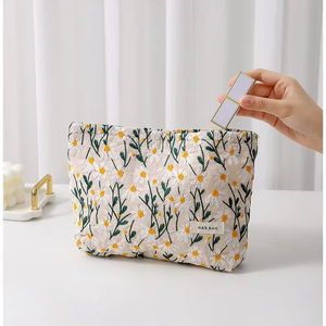 Borsa cosmetica personalizzata ricamata a mano borsa in cotone con fiori in tela di cotone borsa <span class=keywords><strong>per</strong></span> il trucco fatta a mano regalo <span class=keywords><strong>per</strong></span> la mamma - Product Image 4