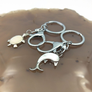 Llavero con Forma de Tortuga y Delfín de Concha Natural Blanca, Accesorio de Moda para Hombres y Mujeres, Colgante para Bolso o Coche - Product Image 3