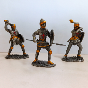 Figurines <span class=keywords><strong>de</strong></span> chevaliers médiévaux européens personnalisées vintage, en alliage <span class=keywords><strong>de</strong></span> <span class=keywords><strong>plomb</strong></span> et d'étain moulé sous pression, sculpture d'armure électroplaquée, souvenir en métal, 8 cm - Product Image 1