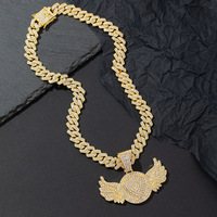 Collier Pendentif Cœur Ailes d'Ange Serties de Strass en Alliage avec Chaîne Cubaine, Bijoux de Mode Hip Hop pour Hommes et Femmes, Vente en Gros, Style Cadeau
