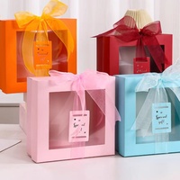 Boîte-cadeau personnalisée à fenêtre carrée avec design moderne transparent finition mate estampage de feuille d'or artisanat de fleurs pour cadre photo