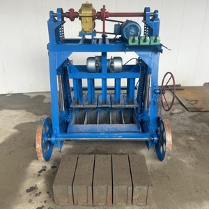 Máquina Portátil para Fabricar Bloques de Hormigón y Ladrillos Huecos, Adecuada para el Mercado Africano - Product Image 6