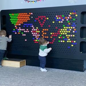 Centro de Juegos Interior para Niños, Tablero de Clavijas con Luz LED, Tablero Sensorial de Luz Brillante, Lite Brite Gigante, Pared Sensorial para Juguetes de Aprendizaje - Product Image 1