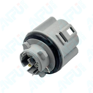 WZL-830 ที่ยึดหลอดไฟรถยนต์ รุ่น T10 แบบเสียบตรง พร้อมอุปกรณ์เสริมครบชุด อุปกรณ์เสริมไฟรถยนต์ - Product Image 1