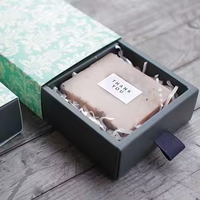 Boîte cadeau cosmétique haut de gamme avec logo personnalisé en relief, boîte à tiroir rigide de luxe avec laminage mat, doublure en éponge, recyclable