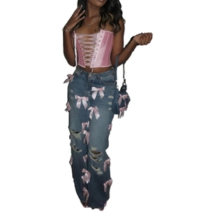 Vaqueros de mujer a la moda con lazo, lavados y rotos, explosión de verano - Product Image 4