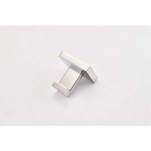 Juego de accesorios de baño de diseño moderno DB de 8 piezas, acabado cromado, metal y aleación de zinc, incluye toallero para uso doméstico o hotelero - Product Image 6