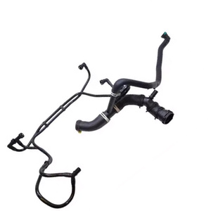 Manguera de radiador superior negra LR113132 para Land <span class=keywords><strong>Rover</strong></span> <span class=keywords><strong>Range</strong></span> <span class=keywords><strong>Rover</strong></span> L405 2013 - 2021 <span class=keywords><strong>Range</strong></span> <span class=keywords><strong>Rover</strong></span> Sport L494 2014 - <span class=keywords><strong>2022</strong></span> L462 2017- - Product Image 2