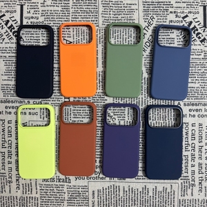 เคสโทรศัพท์ซิลิโคนเหลวคุณภาพสูงแบบกลวงอย่างเป็นทางการสำหรับฝาครอบด้านหลัง17 PRO MAX 17Air กันตก - Product Image 1