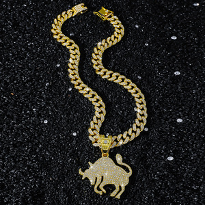 สร้อยคอคิวบาลิงค์ฮิปฮอปขายดี ชุบทอง/เงิน พร้อมจี้รูปวัว ดีไซน์เท่ห์สำหรับผู้ชาย ขายส่งเครื่องประดับ - Product Image 2