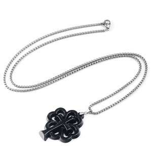 Colgante de plata S925 y jade negro natural de grado A con diseño de trébol de cuatro hojas y cruz, estilo moderno y versátil. - Product Image 1