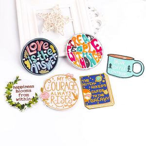 Écussons brodés personnalisés en gros pour usine, badges brodés mignons à thermocoller avec faible MOQ et livraison rapide - Product Image 2