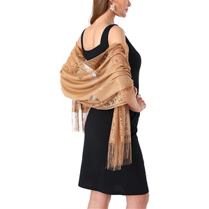 Chal de encaje hueco multifunción de poliéster tradicional para mujer, con estampado floral de primavera, ideal para regalo o uso diario, para comercio exterior. - Product Image 1