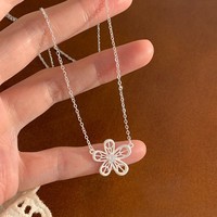 Kalung Tembaga Batu Alam Bunga Besar Gaya Korea untuk Wanita Desain Baru yang Unik, Modis, Minimalis, dan Mewah Ringan