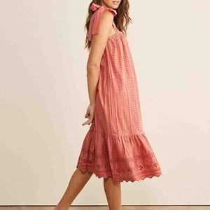Robe maxi de plage de luxe brodée, style halter, très tendance, en coton respirant de haute qualité pour femmes - Product Image 3