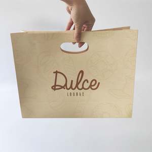 Sac en carton de haute qualité KM Wholesale, boutique de vêtements, marque de luxe, sac cadeau en papier beige avec logo personnalisé - Product Image 4