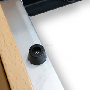 เครื่องพิลาทิสรีฟอร์มเมอร์ไม้บีชทรงสี่เหลี่ยมคางหมู แข็งแรงทนทาน หุ้มด้วยหนังไมโครไฟเบอร์ พร้อมโลโก้สั่งทำพิเศษ สำหรับสตูดิโอโยคะและการฝึกฟื้นฟูสมรรถภาพ - Product Image 2