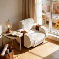 Fauteuil lounge confortable en mousse pour enfants, style nordique, en velours pelucheux avec bordure côtelée contrastante, silhouette arrondie