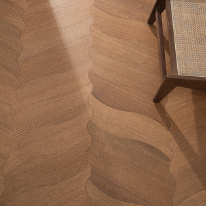AVANTIMORA Parquet de Madera de Abedul Multicapa de 20 mm, Grado AB, Superficie Cepillada Texturizada Preacabada Estilo Victoriano, para Club House - Product Image 1