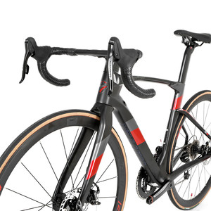 <span class=keywords><strong>Bicicletta</strong></span> da Corsa di Alta Qualità in Fibra di Carbonio con Cavi Integrati, Perno Passante e Freno <span class=keywords><strong>a</strong></span> Disco - Product Image 3