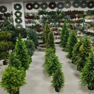 Elegante ciprés artificial en espiral de 1,5 metros en maceta: agregue el encanto mediterráneo atemporal a su hogar y oficina - Product Image 4