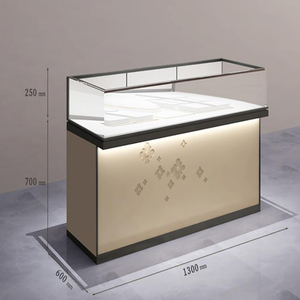 Vetrina Espositiva di Lusso per Gioielli con Vetro Temperato e Struttura in Metallo, Illuminazione LED - Product Image 1