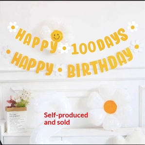 Bannière d'<span class=keywords><strong>anniversaire</strong></span> en tissu non tissé style Ins avec petites marguerites et lettres pour la première fête d'<span class=keywords><strong>anniversaire</strong></span> de bébé, décoration de drapeau suspendu - Product Image 3