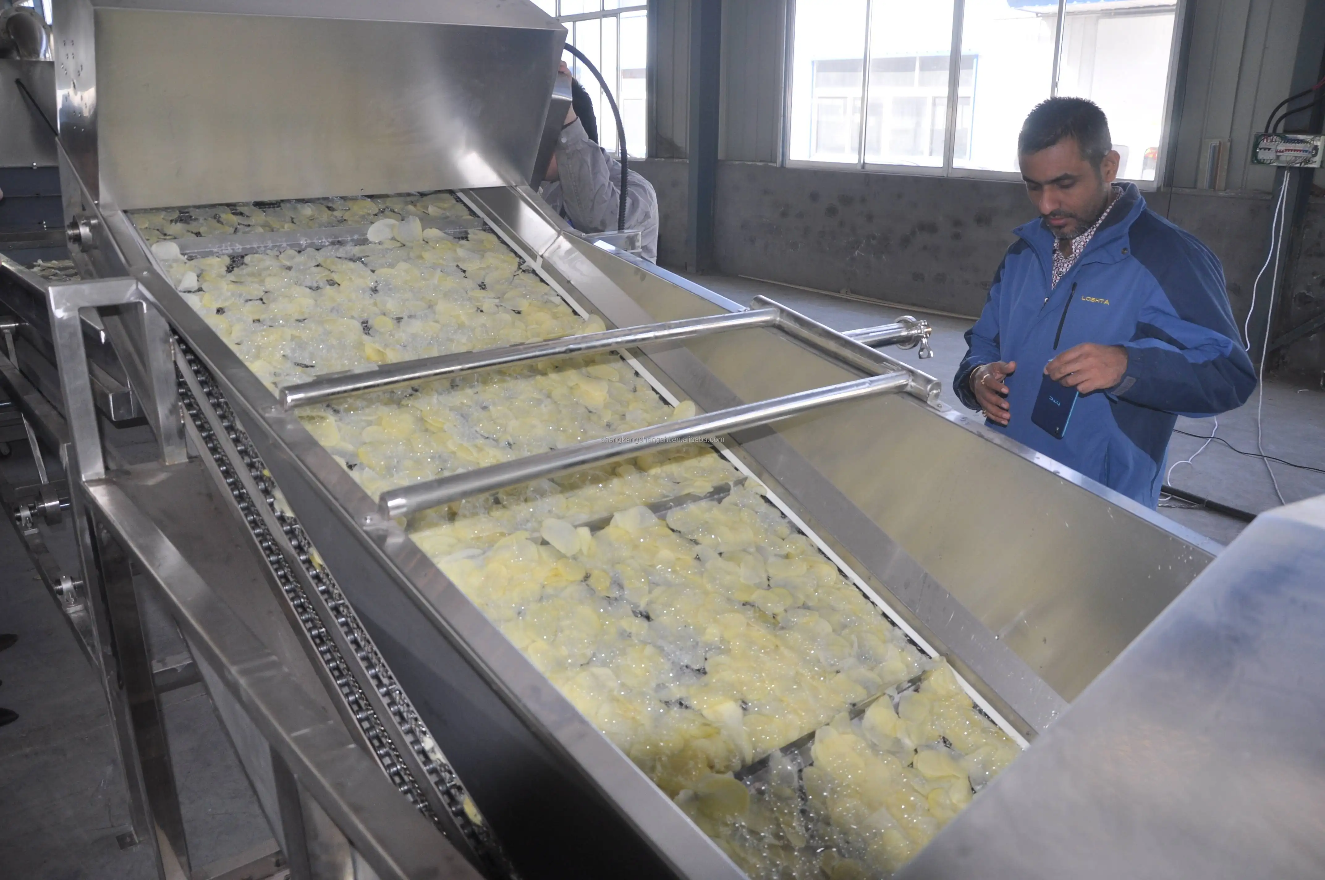2024 phổ biến tự động khoai tây chiên chiên Máy làm công nghiệp hoàn toàn tự động đông lạnh khoai tây chiên dây chuyền sản xuất
