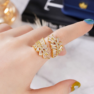 Anello Aperto a Foglia da Donna, Elegante Gioiello di Tendenza per le Dita - Product Image 2