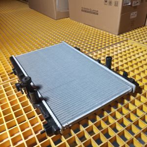 Radiador de Refrigeración de Aluminio para Motor OEM 16400-02420 para <span class=keywords><strong>TOYOTA</strong></span> Vios Xiali Vitz <span class=keywords><strong>Yaris</strong></span> 2003-2007 - Product Image 4