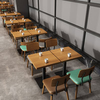 Ensemble de table et chaises commerciales en bois massif nordique, moderne et durable, pour café, salon de thé ou espace de négociation
