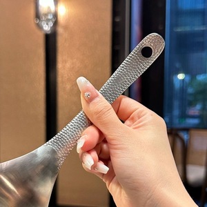 Cuchara de Servir Moderna de Acero Inoxidable Martillado |   Cucharón Grande para Sopa y Arroz, para Cocina Doméstica y Restaurantes - Product Image 4