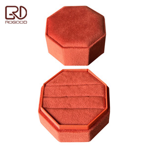 Caja de Anillos Octogonal de Terciopelo de Lujo con 3 Ranuras, Venta Directa de Fábrica ROGOOD, Estuche de Embalaje de Joyería con Logotipo Personalizado para Bodas P1988 - Product Image 3