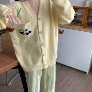 <span class=keywords><strong>Pigiama</strong></span> <span class=keywords><strong>in</strong></span> pile corallo coordinato con <span class=keywords><strong>panda</strong></span>, novità inverno 2024, abbigliamento da casa per donna, stile influencer online - Product Image 3