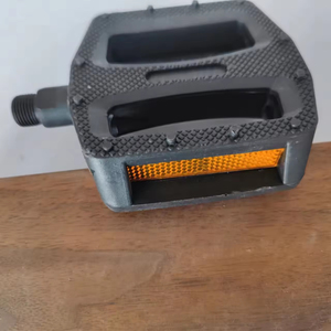 Pedal de Repuesto para Bicicleta, Plataforma Antideslizante de Plástico y Hierro para Bicicletas de Carretera, Montaña y Niños - Product Image 4