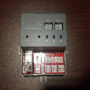 Nuova Scheda di Controllo Sbrinamento Originale DB7110U1000 24VAC 60HZ Corrente Massima di Ingresso 200 MA Controllore Programmabile PLC - Product Image 1